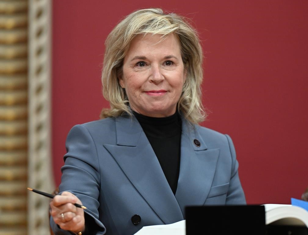 La ministre de la Francophonie part en mission diplomatique à Paris